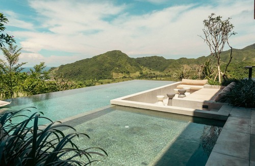 Praya Barat Villa | Villa GEM - 4 bedroom at Tampah Hills