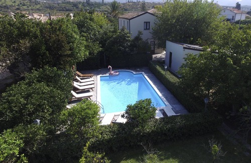 Piane Vecchie Villa | Villa Giardino Paradiso on the sea, with Heated Pool, in Cefalù with 13 seats