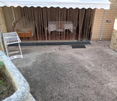 Anzio House | VILLA GIULIANA stanze con bagno interno in Villa a 350 mt spiaggia libera Lido delle Sirene