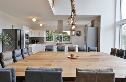 Dorfmark Apartment | Villa Heidetraum, 20 guests, sauna, pool