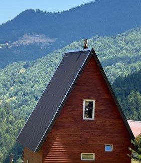 Pejë Ski Chalet | Villa Horizon - Stunning Mountain Views, Kuqishte