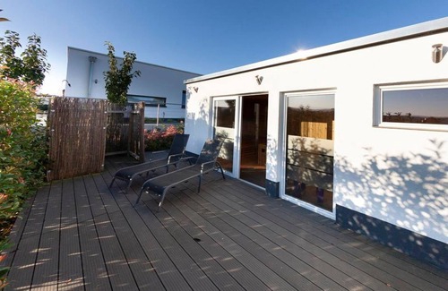 Morbach House | Villa Hunsrück - cottage, shower and bath, toilet, 3 bedrooms