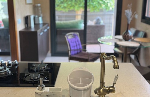 Salou Ski Chalet | Villa Ideal for families or groups of friends, pool and whirlpool bbq -centro salou