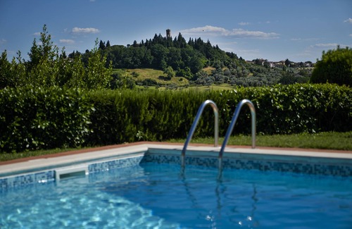 Tavarnelle Val di Pesa Villa | Villa il Borraccio, Appartamento Ciclamino. Piscina e vista panorama nel Chianti