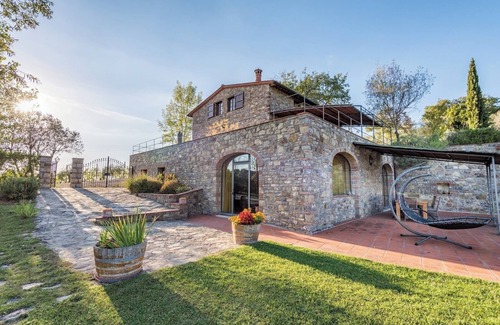 Gaiole in Chianti Villa | Villa il Roseto In Gaiole in Chianti, Tuscany