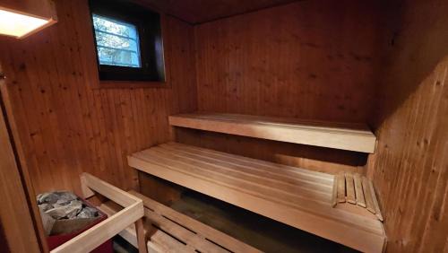 Aesch House | Villa im Kulturgarten mit Sauna