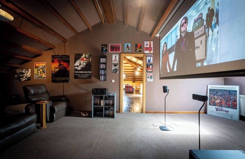 Castropol House | Villa in Asturias with cinema |Pool|BBQ|14 Pax|Games, IR Property Management