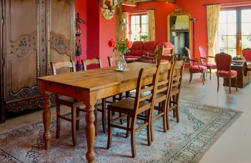 Bievre Villa | Villa in Biטvre with garden