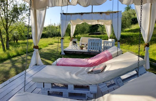 Rignano sull'Arno Villa | VILLA in FLORENTINE HILLS. 220+ EXCELLENT REVIEWS. 100% travelers recommend.