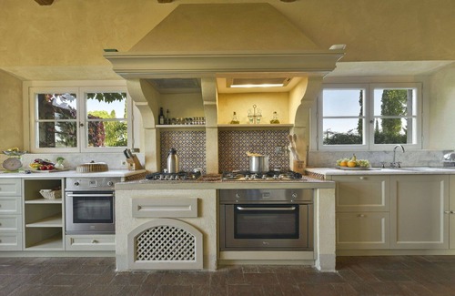 Gavorrano Villa | Villa in Gavorrano with 7 bedrooms sleeps 14