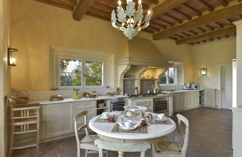 Gavorrano Villa | Villa in Gavorrano with 7 bedrooms sleeps 14