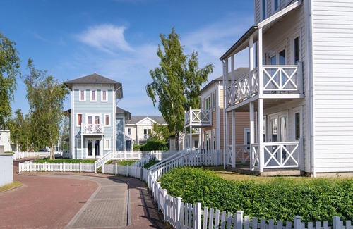 Municipality of Hellevoetsluis Villa | Villa in Hellevoetsluis near North Sea Beach