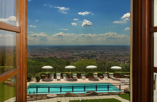 Montecatini Val di Cecina Villa | Villa in Montecatini with 11 bedrooms sleeps 22