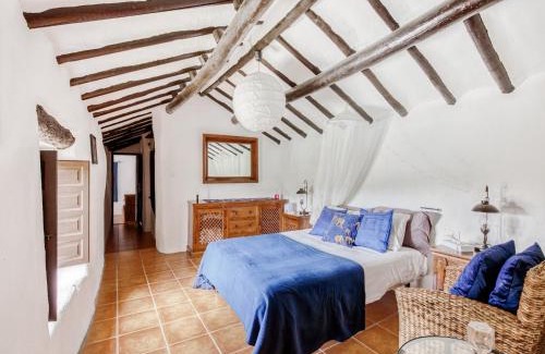 Montefrio Villa | Villa in Montefrio near Iznajar Lake