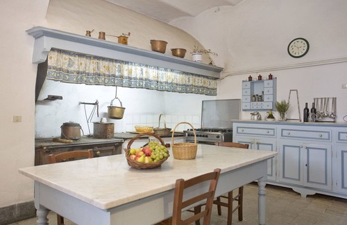 Pomarance Villa | Villa in Montegemoli with 7 bedrooms sleeps 13