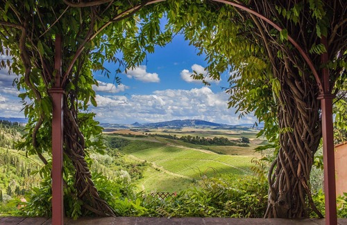 Peccioli Villa | Villa in Montelopio with 5 bedrooms sleeps 13