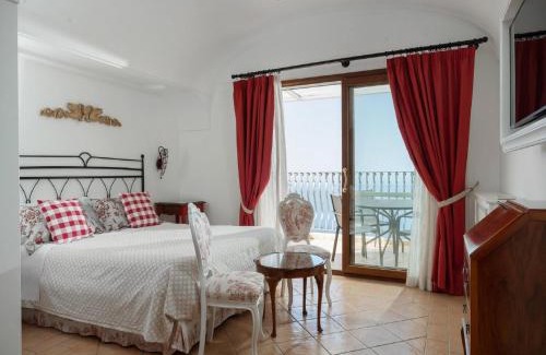 Path of the Gods Apartment | Villa in Nocelle with Amalfi Coast Views