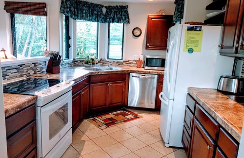 Princeville Cottage | Villa in Paradise !Mountain Views, Ocean and golf course just steps away
