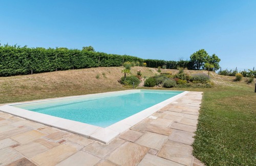 Piandimeleto Villa | Villa in Piandimeleto with Pool & Sauna