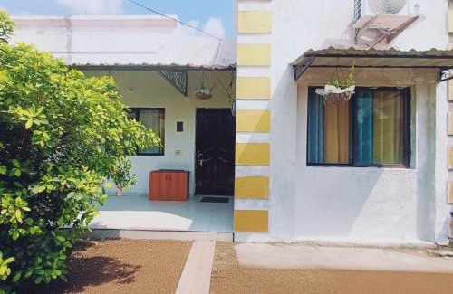 Mathura Villa | Villa in Radha Golf l 5 mins to Sri Rupa Seva Kunj ISKCON l 10 mins to Shrinathji Temple Poonchari l Near Gaurangi Ras Kunj & Brij Vasundhara