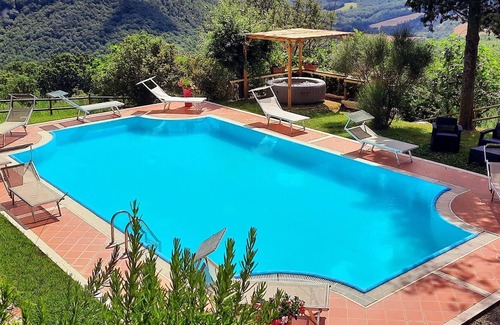 Radicofani Villa | Villa in Radicofani with 13 bedrooms sleeps 28
