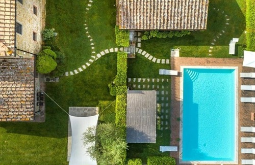 Rapale Villa | Villa in Rapale with 9 bedrooms sleeps 20