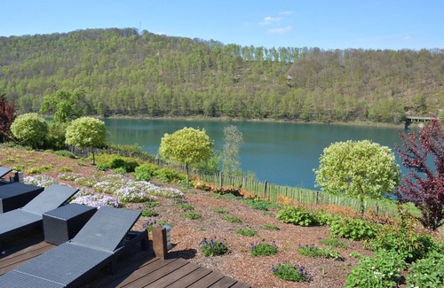 Grand Coo House | Villa in Stavelot with lake view and Jacuzzi