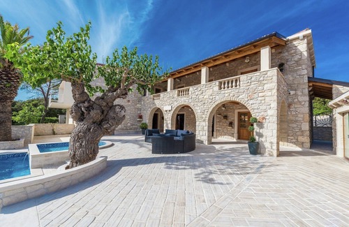 Sukosan Villa | Villa in Sukošan with Pool near the Sea
