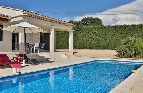 Cairanne Villa | Villa in the Provencal sun among vineyards and olive groves