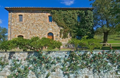 Il Poggio House | Villa in Trevinano, San Casciano dei Bagni, Pool, near the village,free Wi-Fi,up to 14 pers
