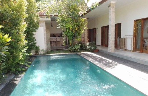 Babakan Villa | Villa in Tumbak Bayuh, 3 Bedrooms, 3 Bathroom. Air-conditioned.private Pool