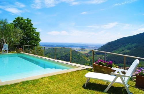 Buti Villa | Villa in Tuscany with private pool and Wi-fi above historic Buti, near Pisa