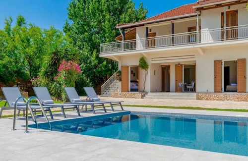 Pigadhakia Villa | Villa in Zakynthos with Private Pool & Beaches