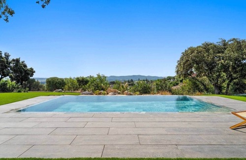 Rochefort-du-Gard House | Villa Isahey, Luxury in Provence.