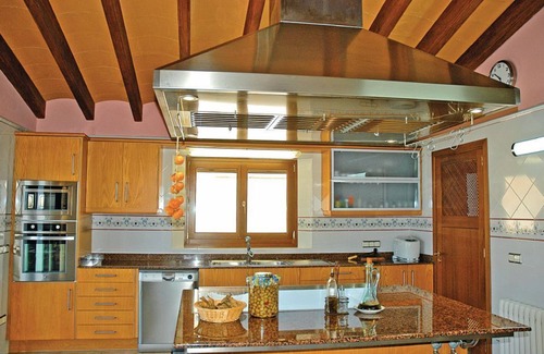 Puigpunyent Villa | VILLA ISLA-IDEAL FOR FAMILIES -FREE WIFI -BBQ-CHILDREN'S AREA- ECOLOGICAL HOUSE