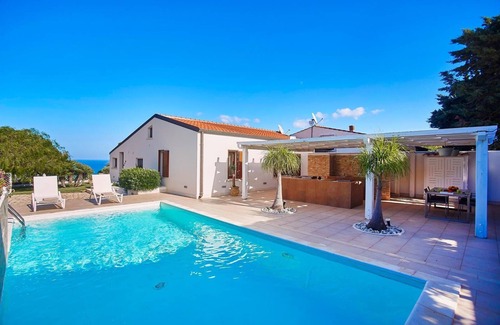 Scopello Resort | Villa Pandora with swimming pool and panoramic view