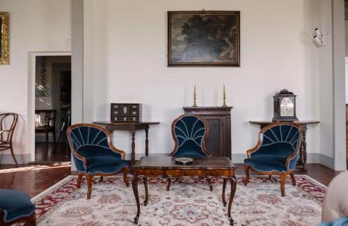 Rignano sull'Arno Villa | Villa with Exclusive Garden in Rignano, Tuscany