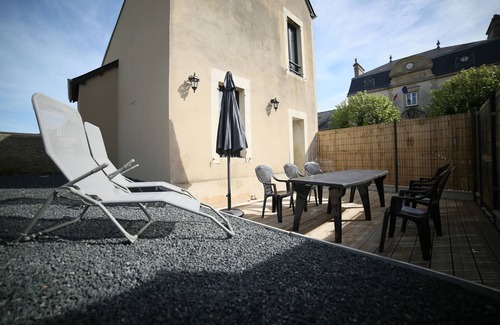 Asnelles Apartment | Villa Joséphine, Appt 2-4 Personnes, Bord de Mer, à Asnelles, à 300m de la Plage