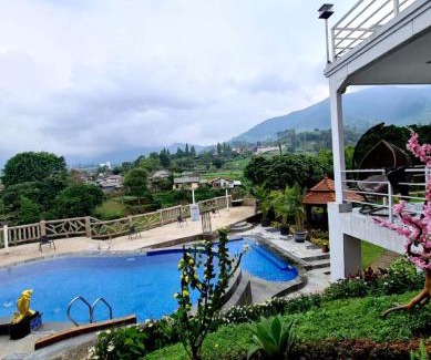 Cipanas Villa | Villa kaca 88