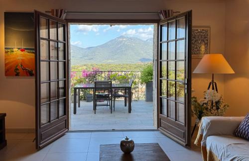Propriano Villa | Villa KALLISTE 3 pièces avec vue mer sur les hauteurs de Propriano