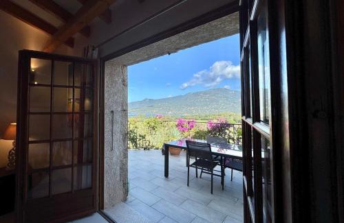 Propriano Villa | Villa KALLISTE 3 pièces avec vue mer sur les hauteurs de Propriano