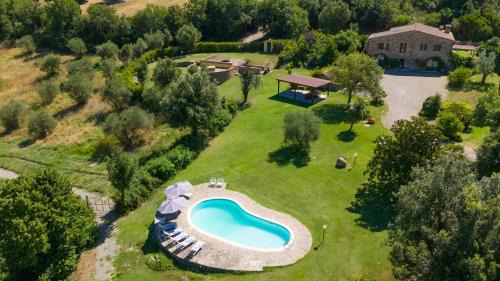 Campagnatico Villa | Villa la Fornace by VacaVilla