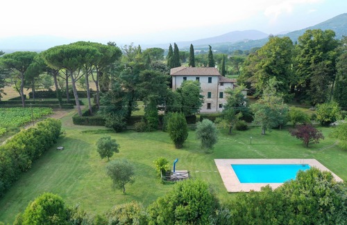 San Giustino Villa | Villa La Matra, private pool & large outdoor space. Perfect for families.