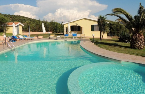 Alghero Villa | Villa La Rocada, 13 metres swimming pool with jacuzzi, garden, kids play area