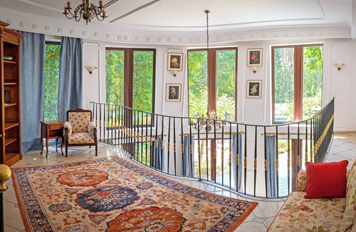 Lesznowola Villa | Villa large garden, outdoor pool, 25 mins to central Warsaw