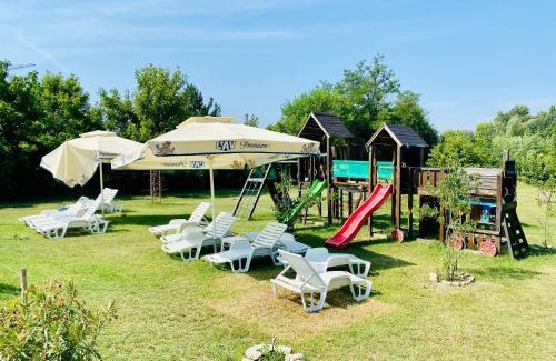 Palic House | Villa Larus