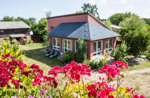 Strehlow House | Villa Lea Lee