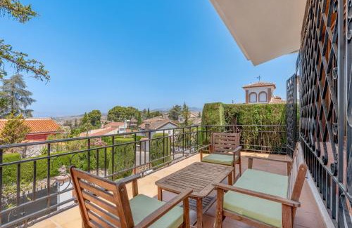 Barrio de la Vega Villa | Villa Leonor con piscina privada