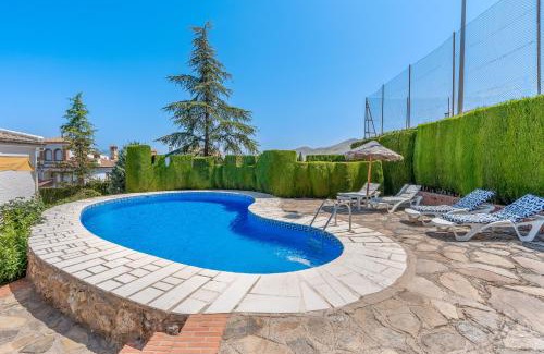 Barrio de la Vega Villa | Villa Leonor con piscina privada