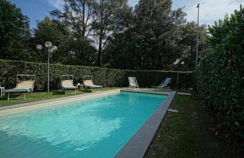 Montecatini Terme Apartment | Villa Lilli con piscina riscaldata
